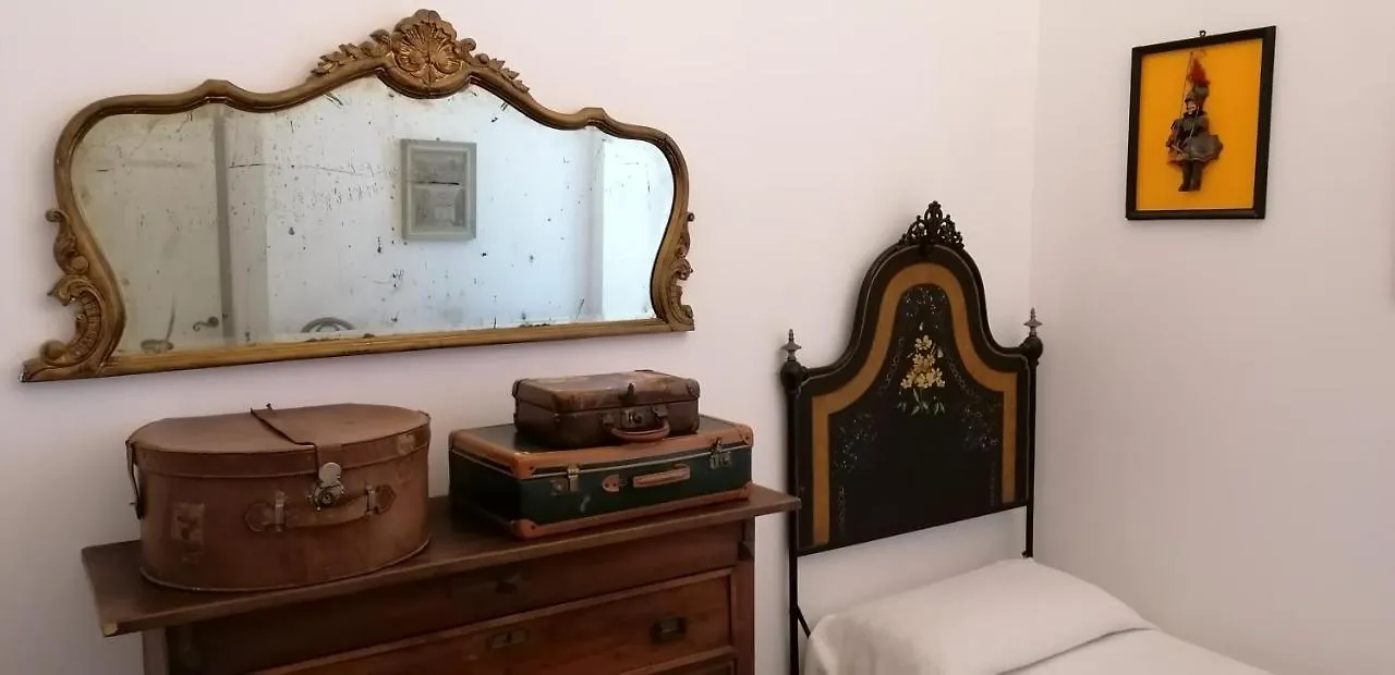 A Casa Di Sandro Villa Palermo 0*,  Italy